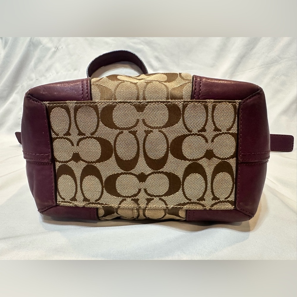 Coach Signature Monogram Canvas and Leather Hobo Shoulder Crossbody bag - Picture 5 of 14